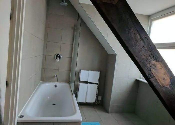 17 Crusader House * Bristol