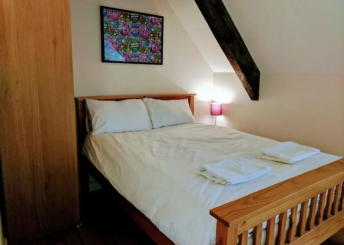 17 Crusader House Bristol